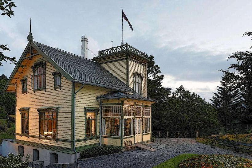 Troldhaugen (Edvard Grieg Museum)