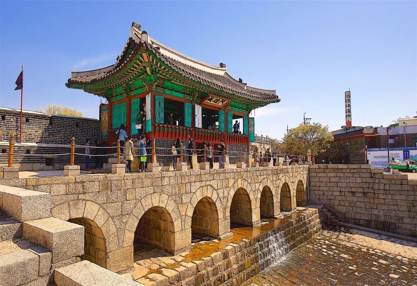 Hwahong Gate