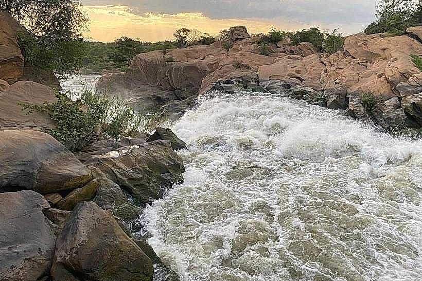 Shire River Gorges