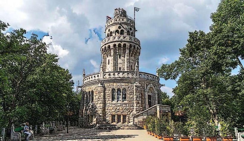 Queen Elizabeth Lookout Tower