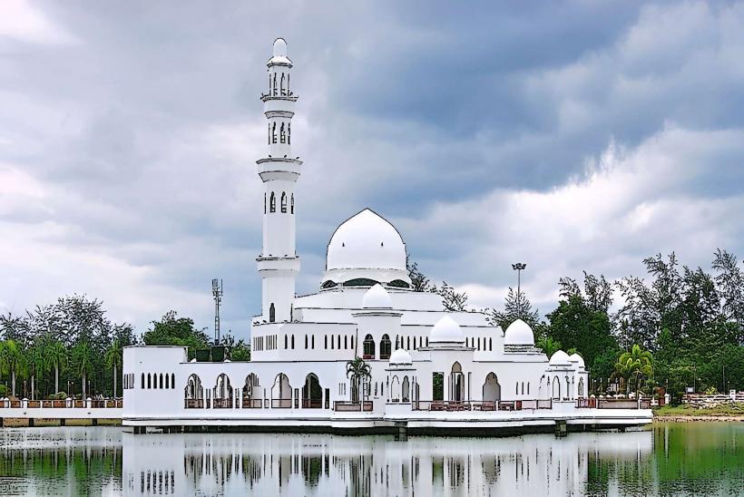 Tengku Tengah Zaharah Mosque