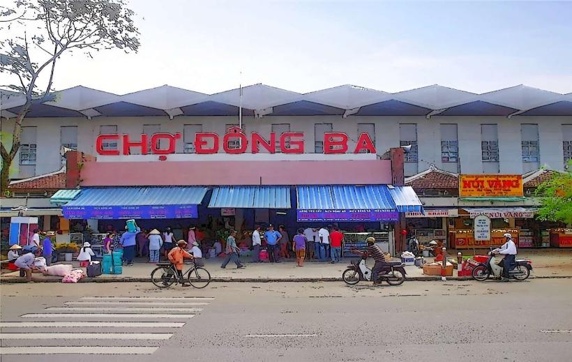 Dong Ba Market