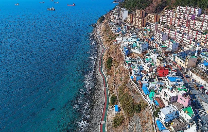 Huinnyeoul Culture Village