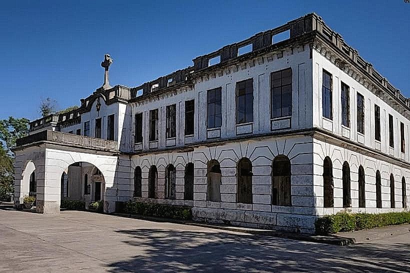 Diplomat Hotel (Heritage Hill and Nature Park)