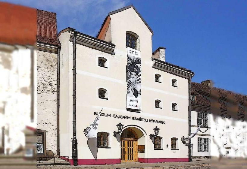 Museum of Decorative Arts and Design