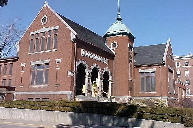 Waterville Public Library