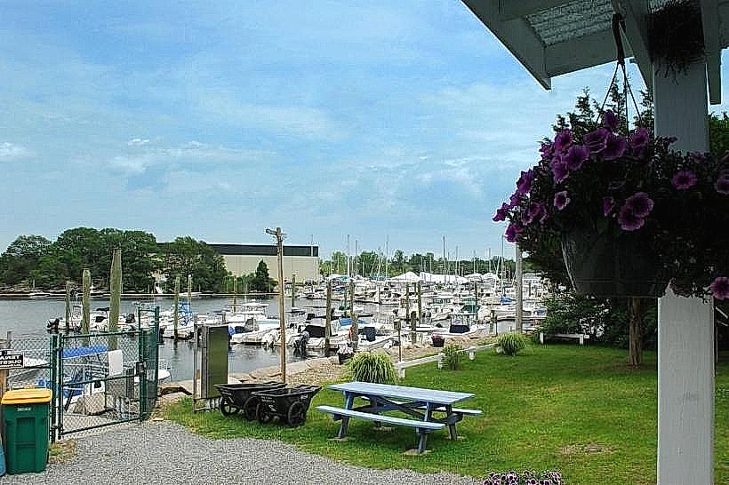 Allen Harbor Marina