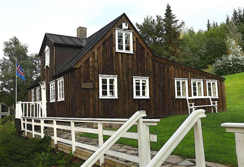 Jón Sveinsson Memorial