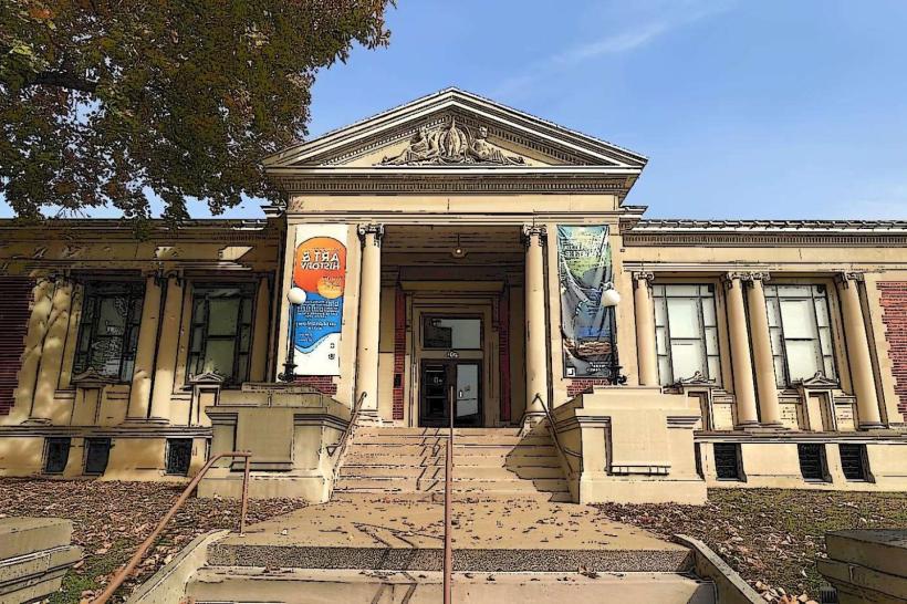 Carnegie Center for Art & History (Floyd County Carnegie Library Cultural Arts Center)