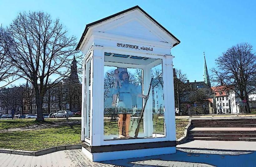 Lielais Kristaps Statue