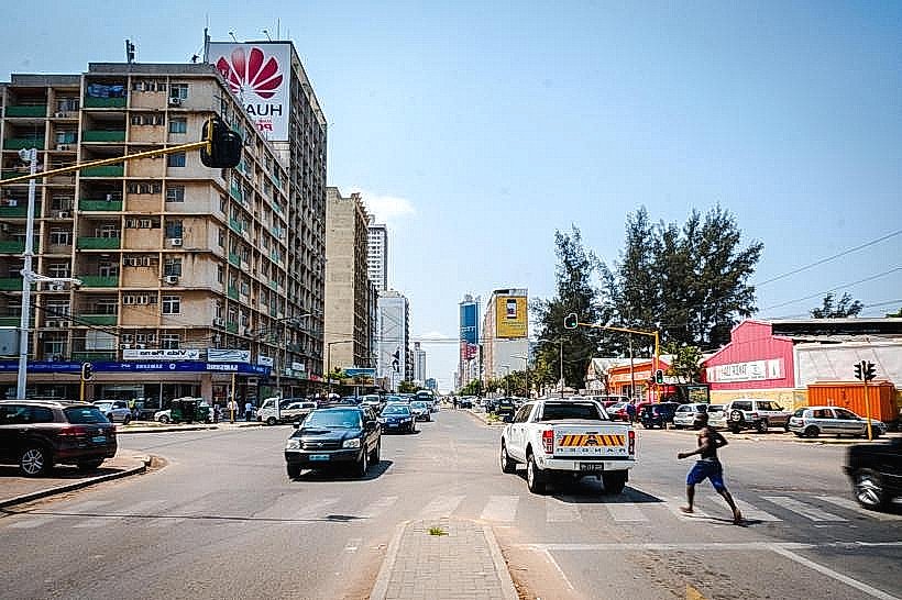 Av. 25 de Setembro Promenade