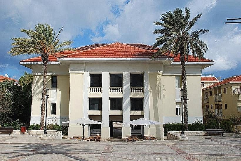 Suzanne Dellal Center