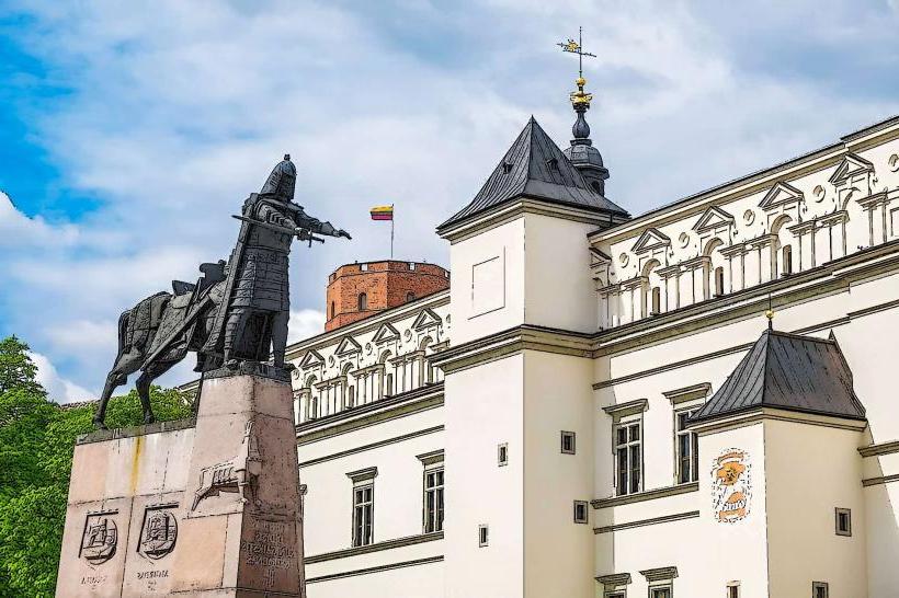 Monument to Grand Duke Gediminas