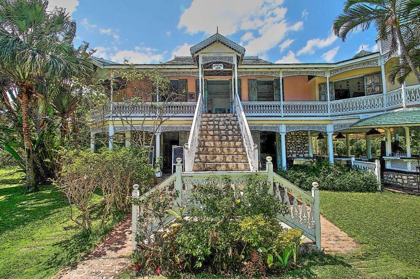 Harmony Hall Art Gallery