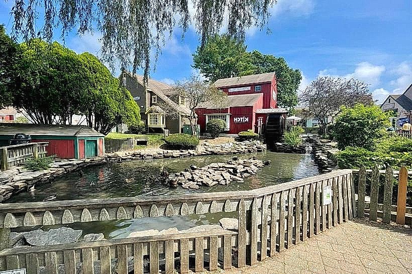 Olde Mistick Village