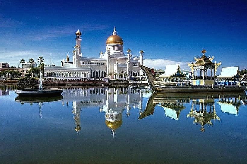 Sultan Omar Ali Saifuddien Mosque